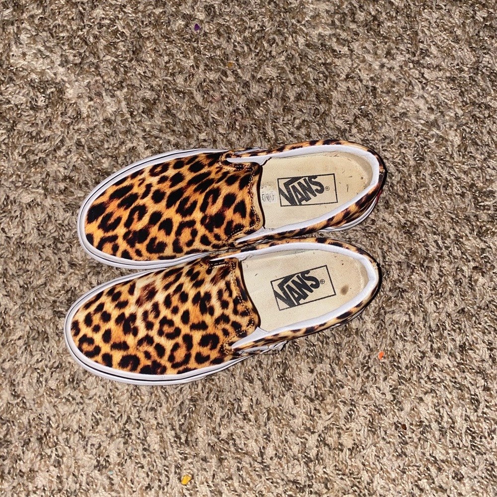 Leopard Slip on Vans 🐆 (size 5.5)